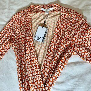 NWT DVF Silk New Julian Two
